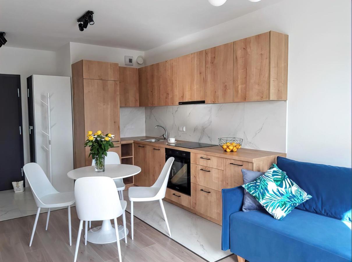Apartamenty Fuzja - Komfortowe Mieszkania Blisko Centrum Lodzi Garaz Buitenkant foto