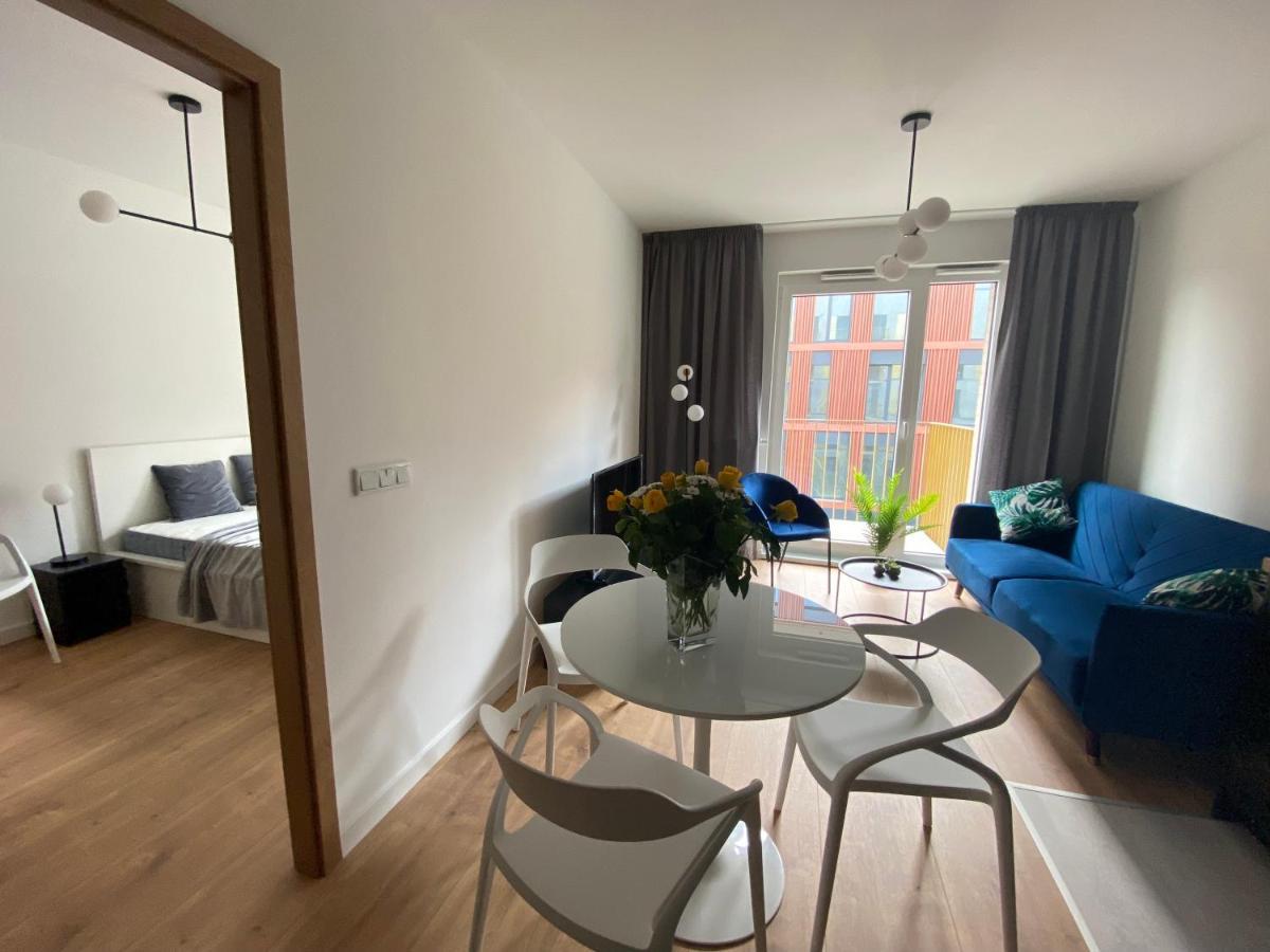 Apartamenty Fuzja - Komfortowe Mieszkania Blisko Centrum Lodzi Garaz Buitenkant foto