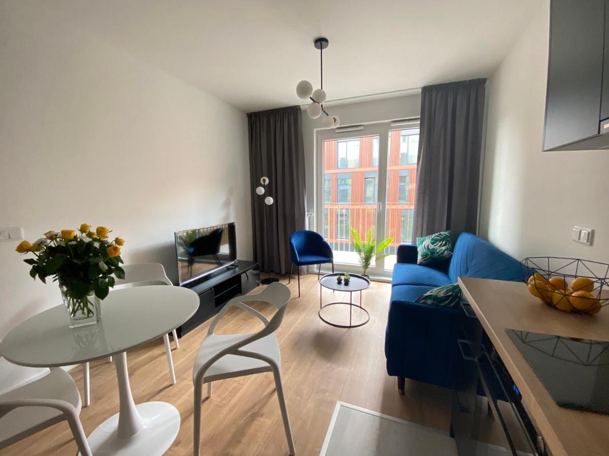 Apartamenty Fuzja - Komfortowe Mieszkania Blisko Centrum Lodzi Garaz Buitenkant foto