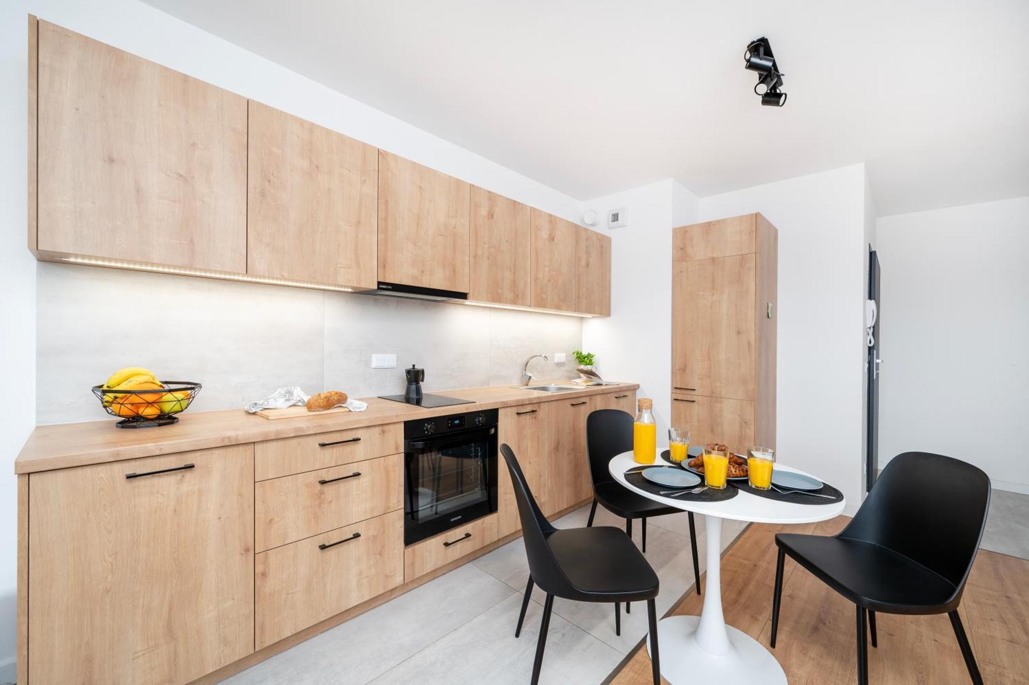 Apartamenty Fuzja - Komfortowe Mieszkania Blisko Centrum Lodzi Garaz Buitenkant foto