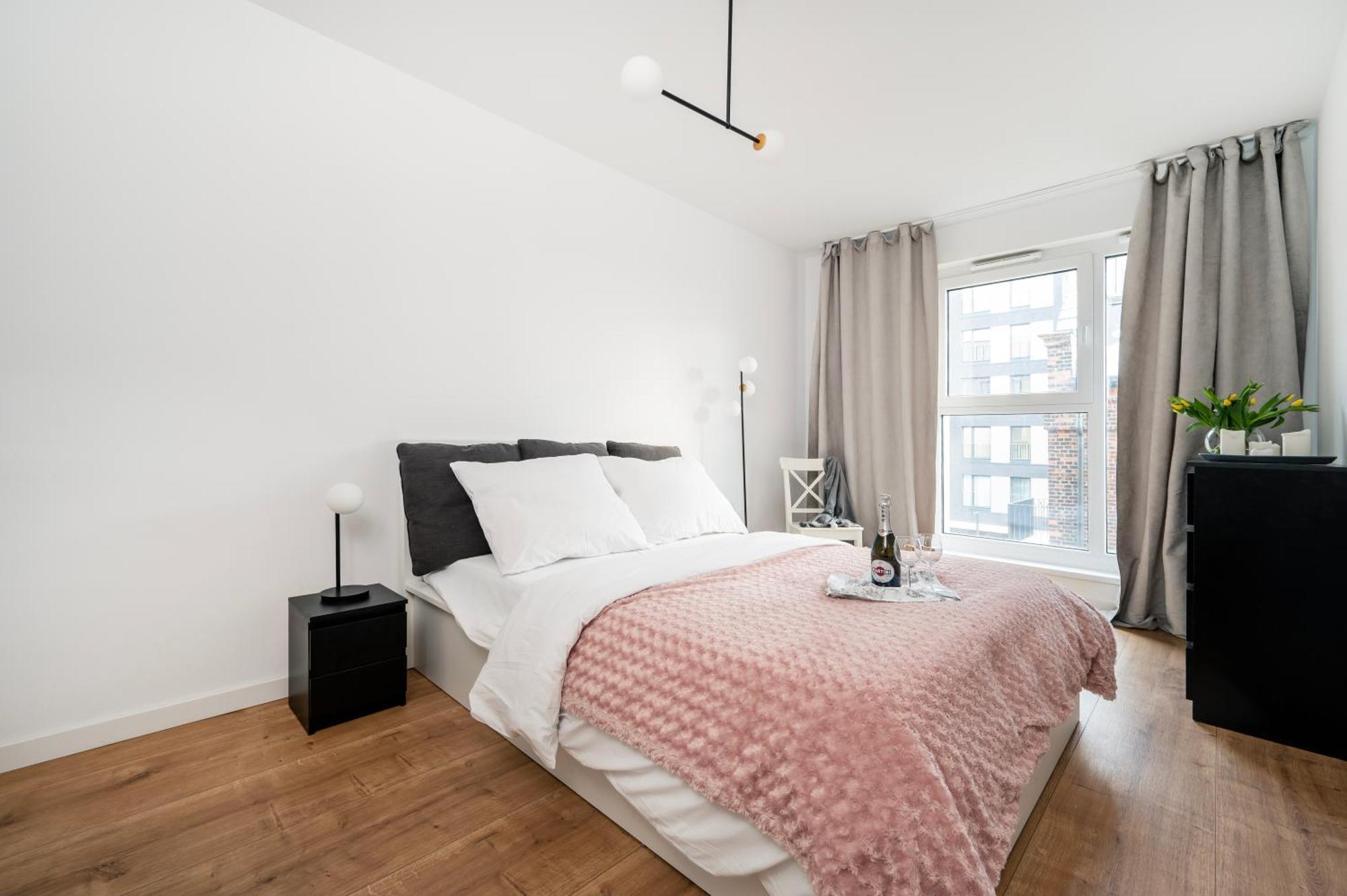 Apartamenty Fuzja - Komfortowe Mieszkania Blisko Centrum Lodzi Garaz Buitenkant foto